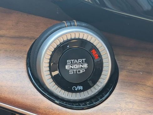 Used 2024 Jeep Grand Wagoneer Series III w/ Rear Seat Video Group 1 AWD/4WD image 27