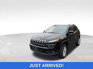 Used 2018 Jeep Cherokee Latitude video 1