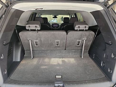 Used 2021 Chevrolet Traverse LT AWD/4WD image 12
