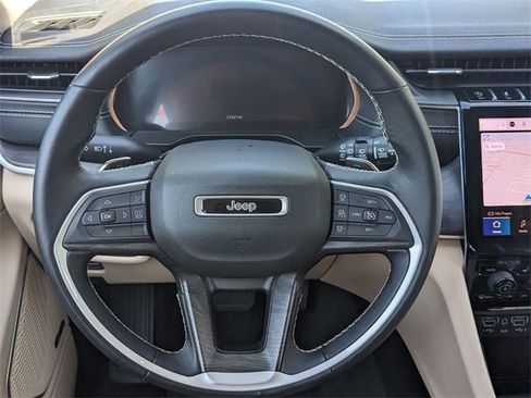 Certified 2022 Jeep Grand Cherokee Limited image 16