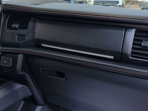 Used 2023 Ford Expedition Platinum AWD/4WD image 34