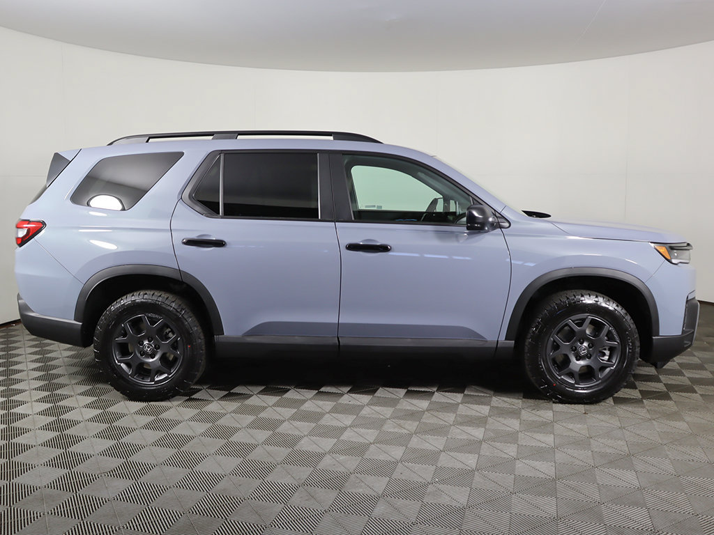New 2026 Honda Pilot TrailSport image 9