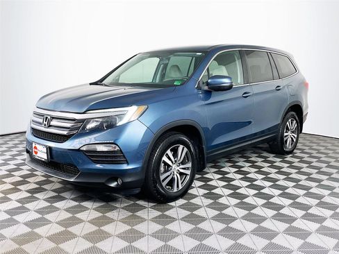 Used 2017 Honda Pilot EX image 3