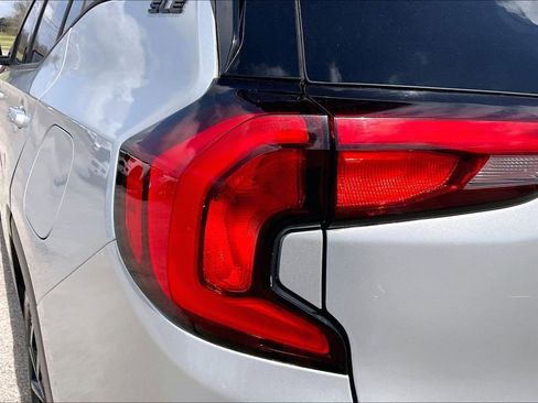 Used 2020 GMC Terrain SLE w/ Elevation Edition image 18