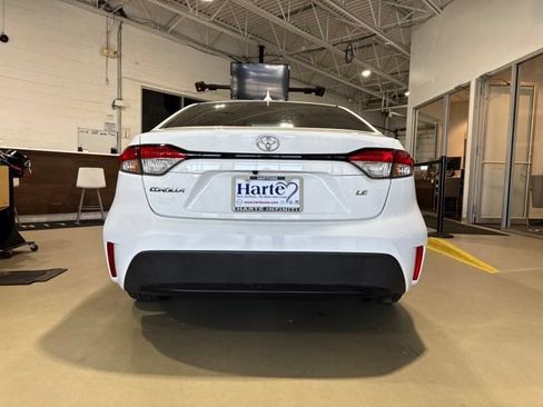 Used 2022 Toyota Corolla LE FWD image 6