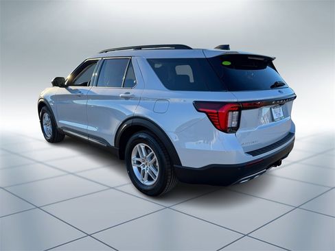 New 2025 Ford Explorer Active w/ Active Comfort Package image 5
