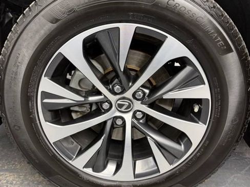 Used 2021 Lexus RX 350L Premium w/ Premium Package AWD/4WD image 34