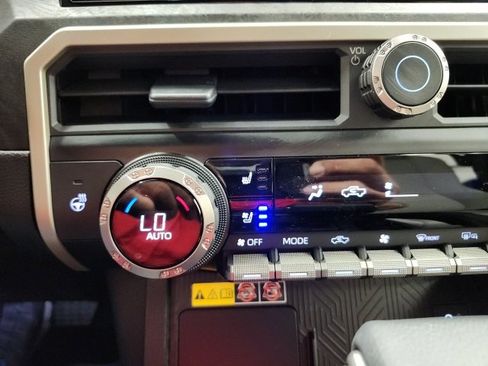 Certified 2025 Toyota Tacoma Limited image 76