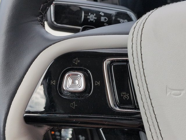 Used 2025 Lincoln Aviator Reserve w/ Equipment Group 201A AWD/4WD image 26