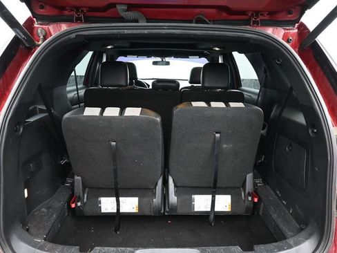 Used 2017 Ford Explorer XLT w/ Equipment Group 202A image 6