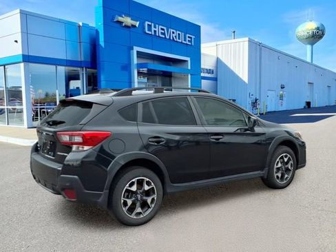 Used 2020 Subaru Crosstrek 2.0i Premium w/ Moonroof Package 2 image 3