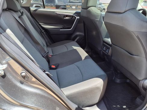 Certified 2025 Toyota RAV4 XLE w/ Convenience Package FWD image 21