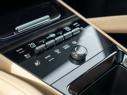 New 2026 Porsche Cayenne image 22