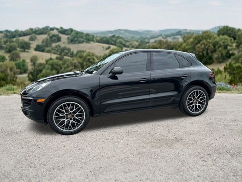 Used 2018 Porsche Macan Sport Edition AWD/4WD image 4