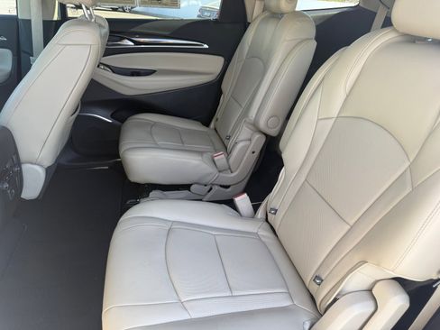 Used 2018 Buick Enclave Essence image 25