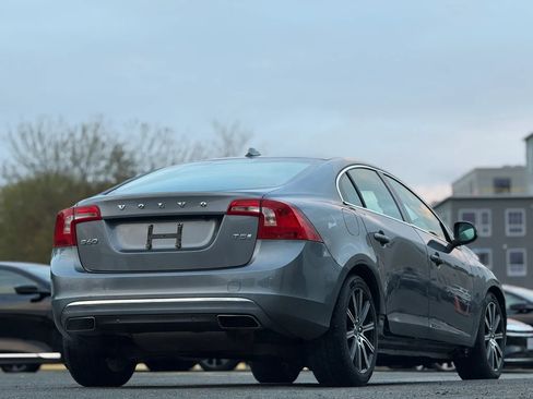 Used 2017 Volvo S60 T5 Inscription FWD image 5
