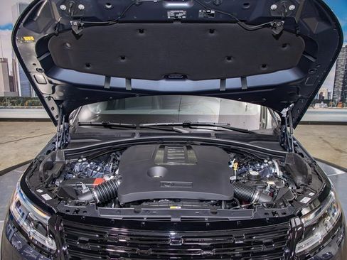 New 2026 Land Rover Range Rover Velar Dynamic SE image 5