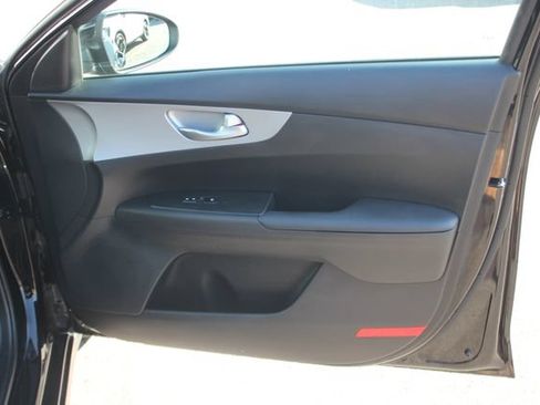 Used 2023 Kia Forte LXS FWD image 29
