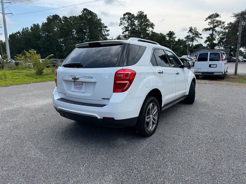 Used 2017 Chevrolet Equinox Premier w/ Enhanced Convenience Package AWD/4WD image 6