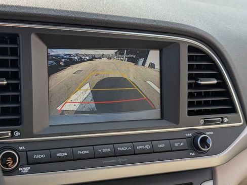 Used 2018 Hyundai Elantra SEL FWD image 22