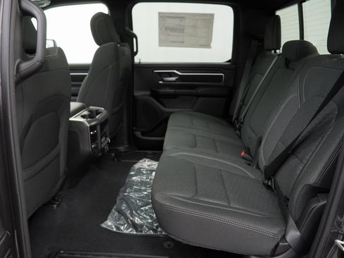 New 2026 RAM 1500 4x4 Crew Cab image 17