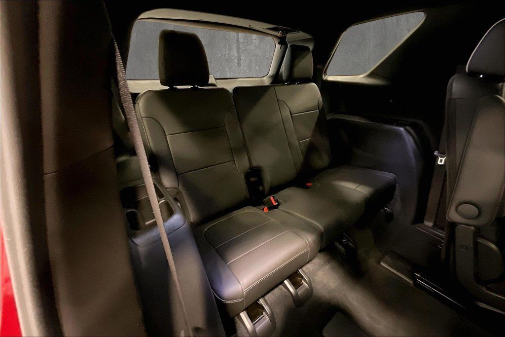 Used 2023 Chevrolet Traverse Premier AWD/4WD image 27