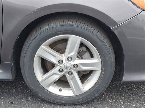 Used 2013 Toyota Camry SE image 8
