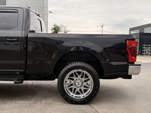 Used 2022 Ford F250 Lariat w/ Lariat Ultimate Package AWD/4WD image 13