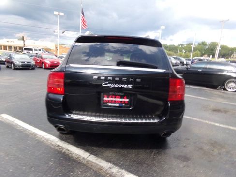 Used 2005 Porsche Cayenne S AWD/4WD image 5