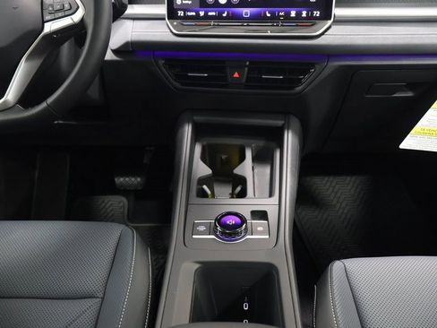 New 2026 Volkswagen Tiguan SE image 20