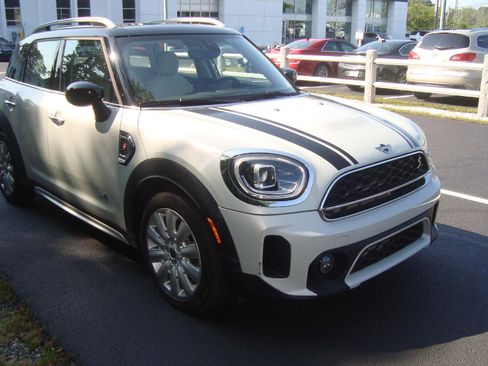 Used 2022 MINI Cooper Countryman S w/ Premium Package image 3