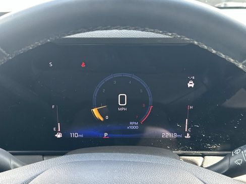 Used 2024 Chevrolet TrailBlazer LT w/ LT Cold Weather Package FWD image 23