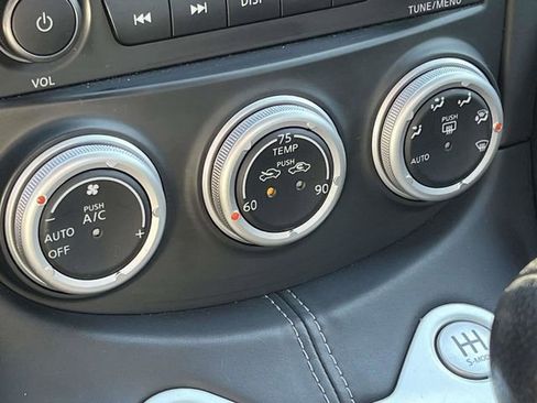 Used 2017 Nissan 370Z w/ Sport Package image 20