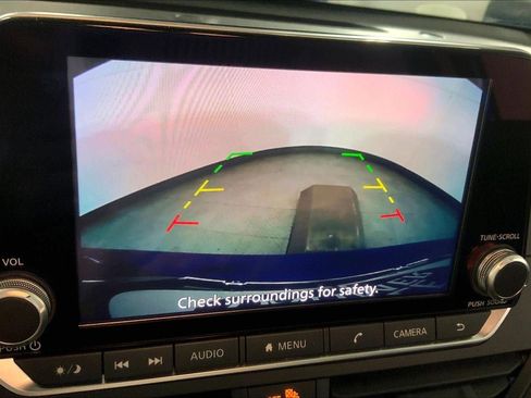 Used 2025 Nissan Altima 2.5 SV FWD image 21