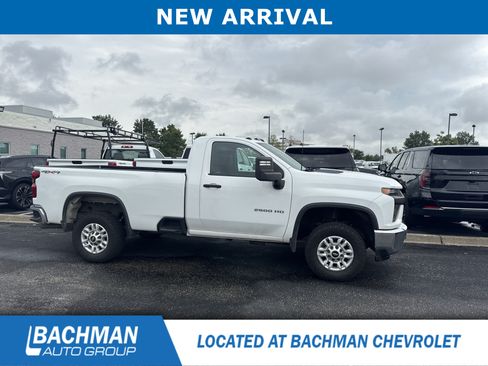 Used 2021 Chevrolet Silverado 2500 W/T w/ WT Convenience Package AWD/4WD image 2
