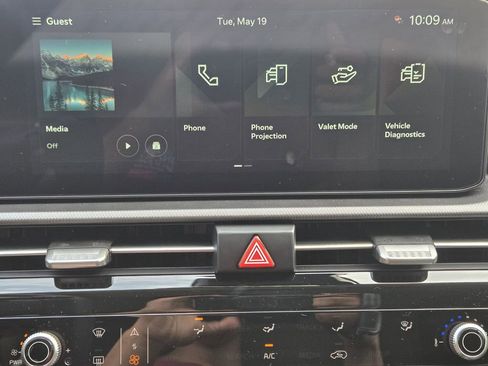 New 2026 Kia Sportage LX FWD image 12