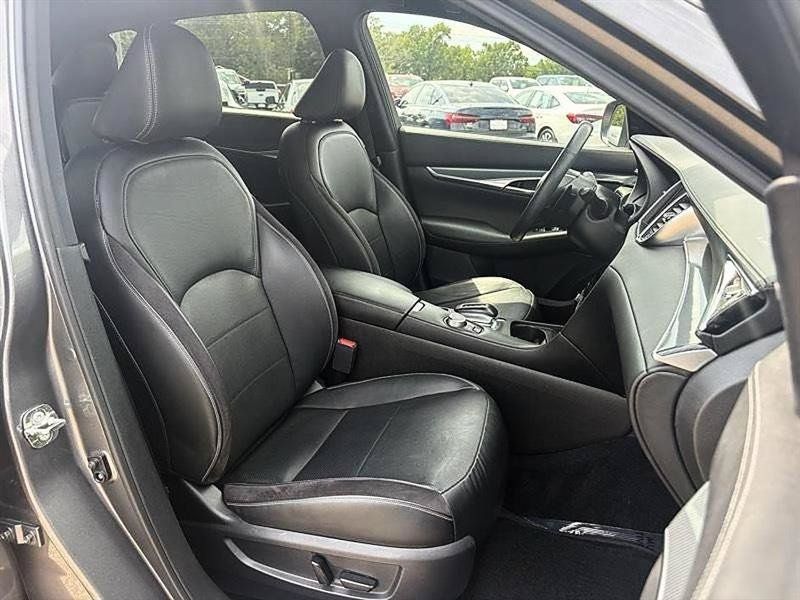Used 2023 INFINITI QX50 Sport AWD/4WD image 32