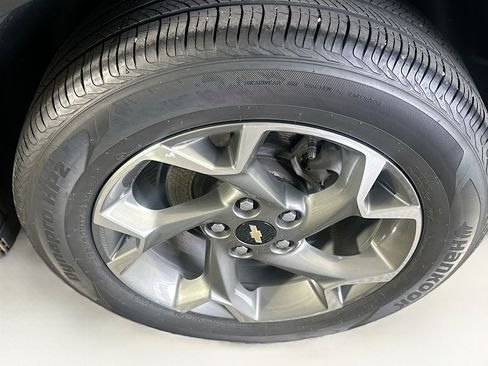 Used 2024 Chevrolet Trax LT w/ Driver Confidence Package FWD image 11