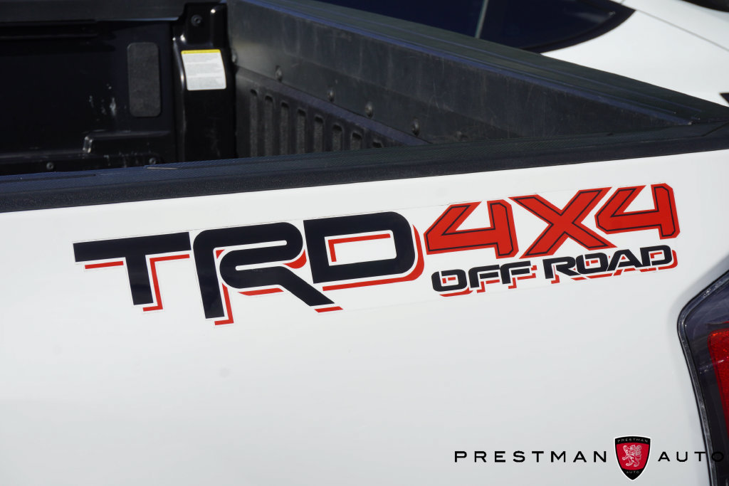 Used 2021 Toyota Tacoma TRD Off-Road w/ TRD Premium Off Road Package AWD/4WD image 4