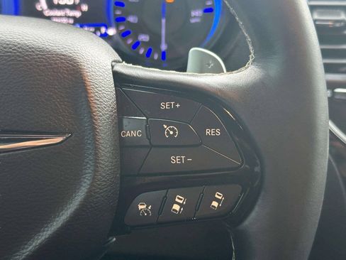 Used 2015 Chrysler 300 S w/ 300S Premium Group RWD image 25