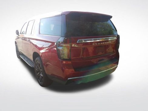 Used 2023 Chevrolet Suburban LT w/ LT Signature Plus Package image 14