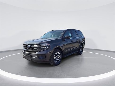 New 2025 Ford Expedition Active image 4