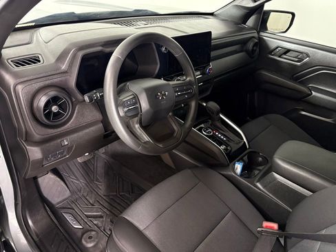 Used 2023 Chevrolet Colorado Trail Boss w/ Technology Package AWD/4WD image 21