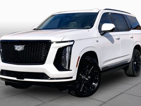 Used 2025 Cadillac Escalade Sport Platinum w/ LPO, ONYX Package AWD/4WD image 2