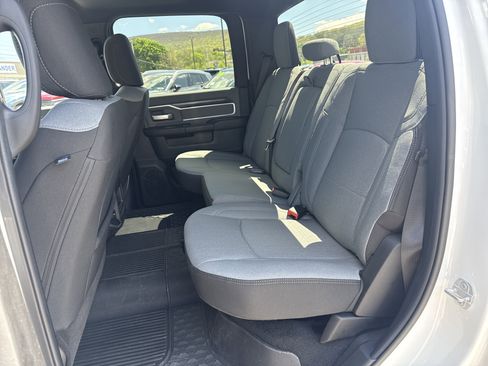 Used 2023 RAM 2500 Big Horn w/ Level 1 Equipment Group AWD/4WD image 13