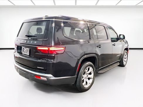 Used 2022 Jeep Wagoneer Series II w/ Flexible Seating Group image 4