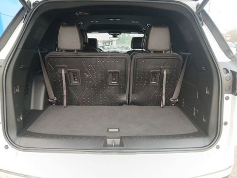 Used 2023 Chevrolet Traverse Premier image 30