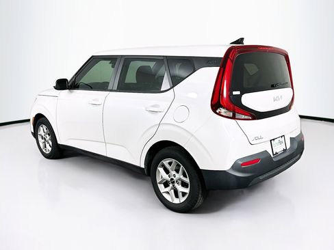 Used 2022 Kia Soul LX w/ Technology Package image 5