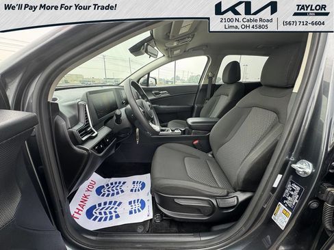 Used 2024 Kia Sportage LX FWD image 9