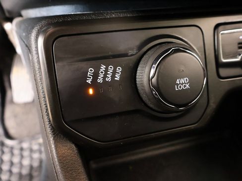 Used 2023 Jeep Renegade Latitude image 8